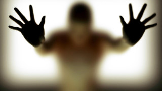 Blurry person hands window white - free gaming wallpaper for desktop