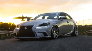 Silver car road plane sunset - rim free wallpaper