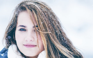 Woman bluejacket snow portrait americanbarbizon - head and shoulders portrait free wallpaper for desktop
