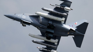 Fighterjet cloudy sky landinggear pilot - its landing free wallpaper