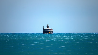 Boat ocean sunny blue sky - the middle of the ocean free wallpaper