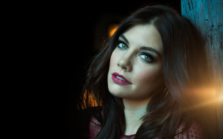 Woman longhair blueeyes light tree - tachisme free wallpaper