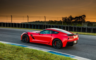 Red sports car race track 45 - side profile free wallpaper