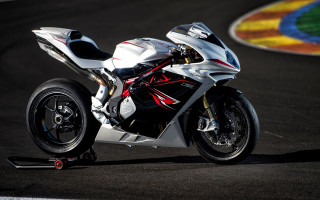 Motorcycle race track helmet photorealism - its back end free wallpaper