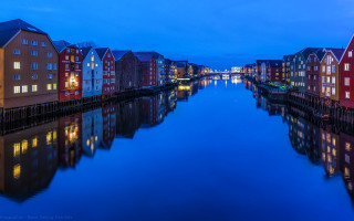 River houses bridge night lights - house free wallpaper for desktop