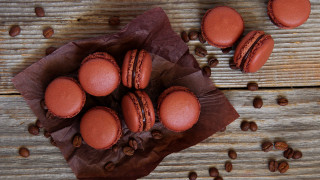 Red macaroons coffee beans wooden - coffee bean free wallpaper for desktop