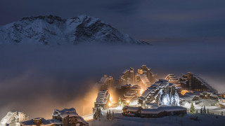 Snowy mountain town night foggy - eric deschamps free wallpaper for desktop