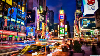 Busy city street cars neon - a busy city street free wallpaper