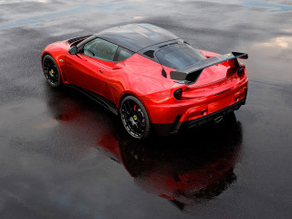 Red sports car wet surface - side profile free wallpaper