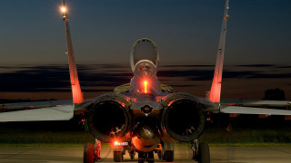 Jet tarmac night lights engine - a jet free wallpaper