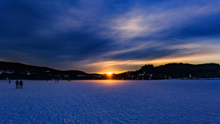Snowy field sunset mountains group - crepuscular free wallpaper