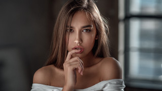 Woman white dress finger lips - her lip free wallpaper