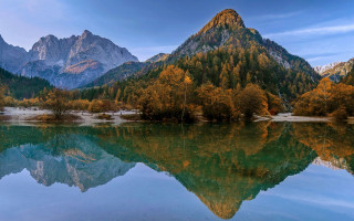 Mountain lake reflection forest sunset - tree and mountains free wallpaper for desktop