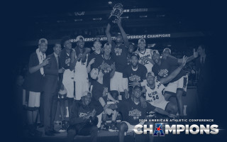 Men holding trophy crowd basketball - a trophy free wallpaper