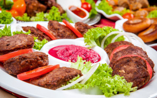 Plate meat vegetables sauces food - sauce free wallpaper