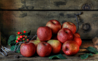Apples wooden table still life - a planter free wallpaper for desktop