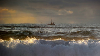 Sunset ocean waves boat cityscape 2 - andreas gursky free wallpaper