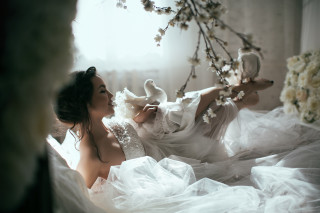 Woman flower bird bed dress - daphne mcclure free wallpaper for desktop