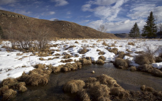 Snowy mountain stream nature landscape - field next free wallpaper