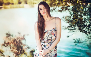 Woman floral dress lake misty - a floral dress free wallpaper for desktop