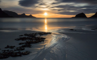 Sunset beach mountains water reflection - a body of water and mountains free wallpaper