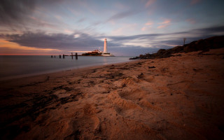Lighthouse beach cloudy sunset horizon - lightroom free wallpaper