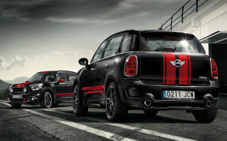 Couple cars street building sky - a couple of cars free wallpaper