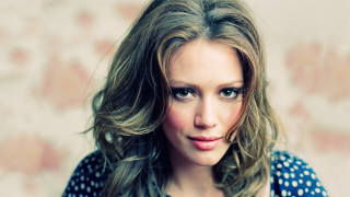 Constance anne parker polka dot - free portrait wallpaper for desktop