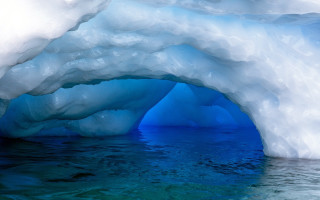Iceberg blue water cave ocean - the middle of the ocean free wallpaper