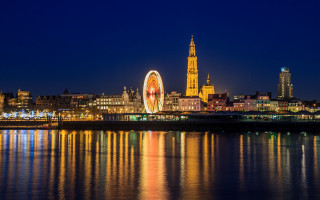 City skyline ferriswheel night water 2 - adriaen isenbrant free wallpaper