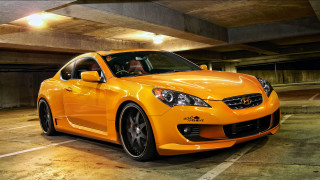 Yellow car parking garage man - a yellow car free wallpaper