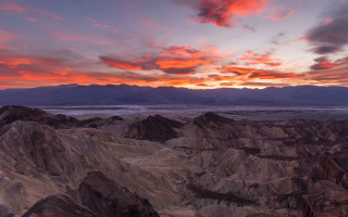 Mountain sunset clouds city lake - a sunset in the background free wallpaper for desktop