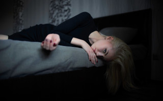 Woman lying blonde blood red - anka zhuravleva free wallpaper