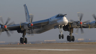 Silver airplane puzzle battle fighter - a silver airplane free wallpaper