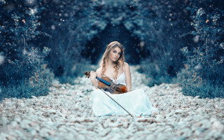 Woman white dress violin snow - a white dress free wallpaper for desktop