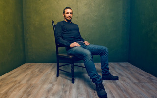 Bradley walker tomlin portrait man - a chair in a room free wallpaper