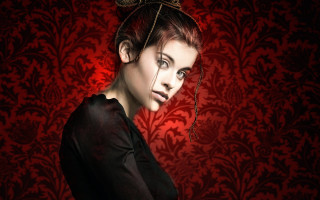 Woman crown red background gothic - a red wall behind her free wallpaper