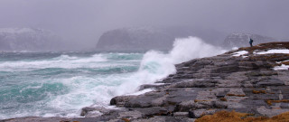 Cliff overlooking ocean wave mountain - a rocky cliff free wallpaper
