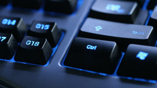 Keyboard blue keys butterfly blurry - edi rama free wallpaper for desktop