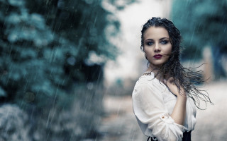 Woman long hair rain blowing - the rain free wallpaper for desktop