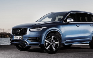 Blue volvo suv water boat - free technology wallpaper