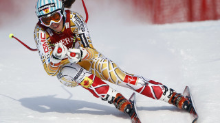 Skier racing snow helmet flag - a skier free wallpaper