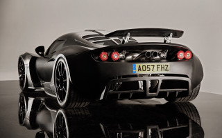 Black sports car rear end - back end free wallpaper