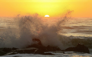 Crashing wave sunset rock ocean - the ocean shore free wallpaper