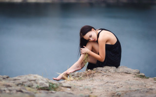 Woman sitting rock water fashion - a rock next free wallpaper for desktop