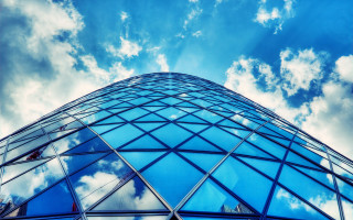 Tall building blue sky clouds 6 - christopher wren free wallpaper