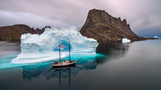 Boat iceberg ocean mountain sky - arie smit free wallpaper