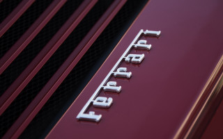 Ford emblem closeup detailed tiltshift - letterism free wallpaper