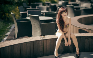 Woman bikini ledge outdoors jewelry - phuoc quan free wallpaper