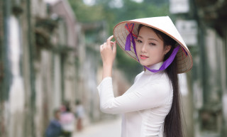 Woman hat purple ribbon street - a purple ribbon free wallpaper